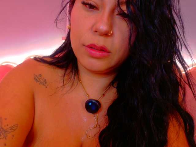 Kendalmiller live cam on BongaCams