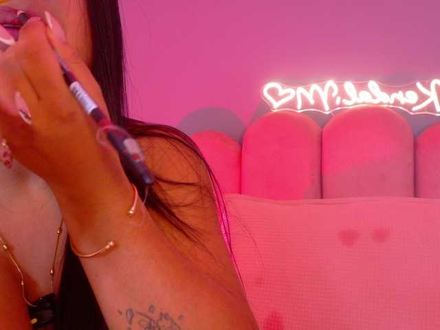 Kendalmiller live cam on BongaCams