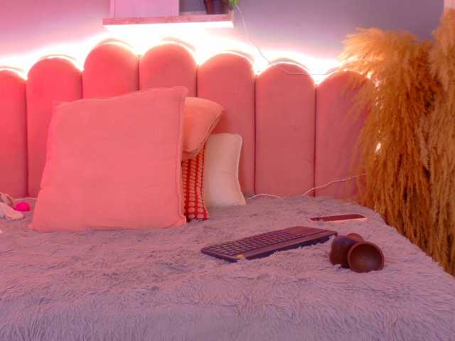 Kendalmiller live cam on BongaCams