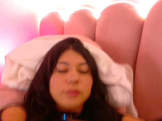 Kendalmiller live cam on BongaCams