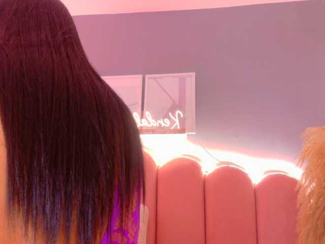 Kendalmiller live cam on BongaCams
