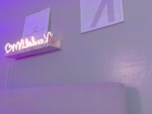 Kendalmiller live cam on BongaCams