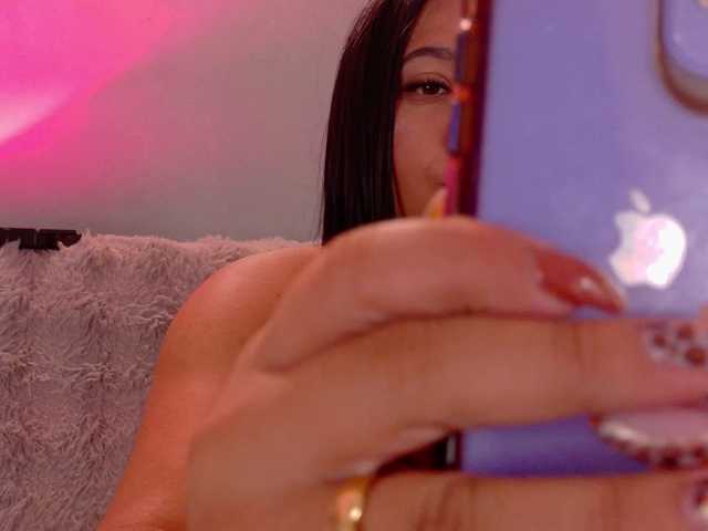 Kendalmiller live cam on BongaCams