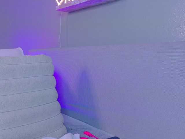 Kendalmiller live webcam show
