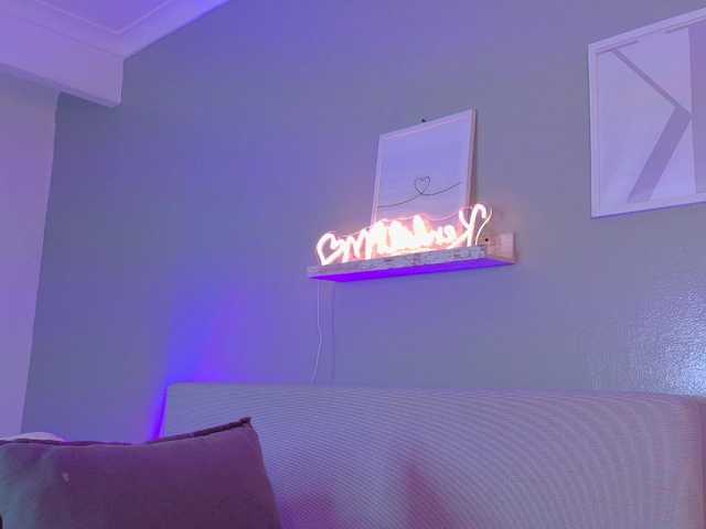 Kendalmiller live cam on BongaCams