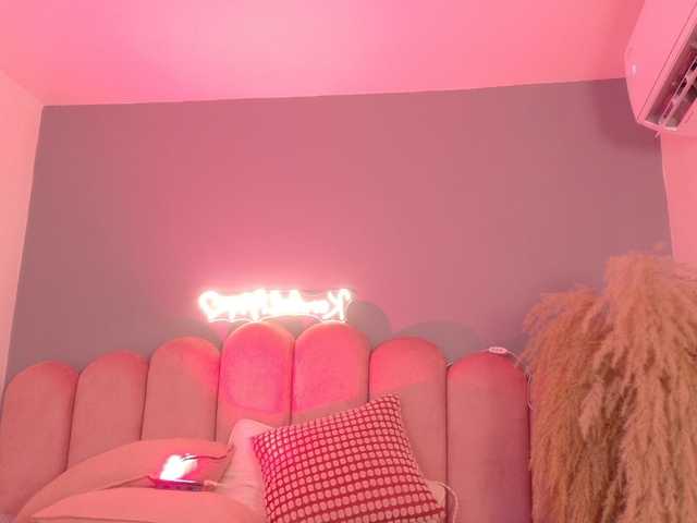 Kendalmiller live cam on BongaCams