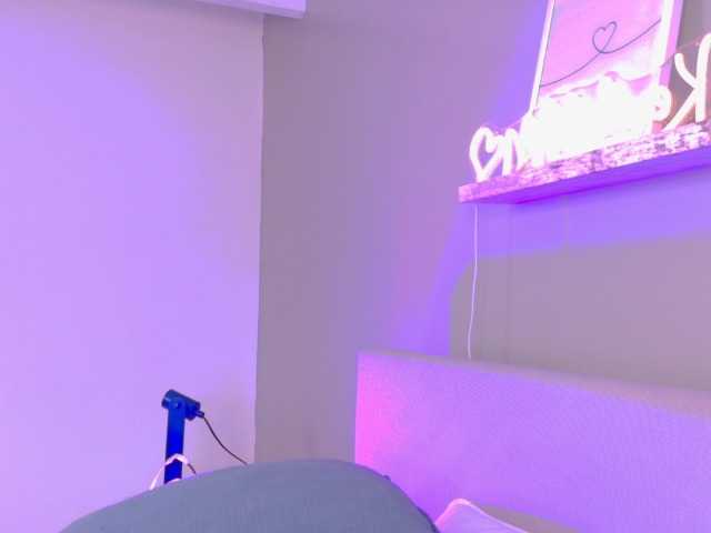 Kendalmiller live webcam show