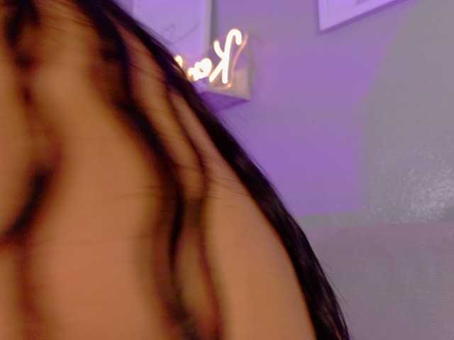 Kendalmiller live cam on BongaCams
