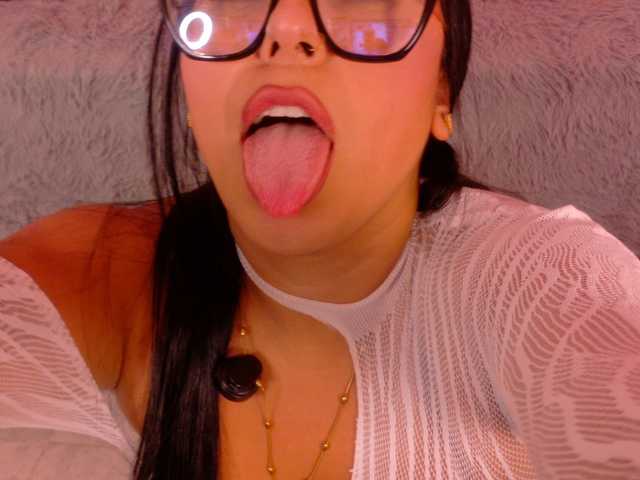 Kendalmiller live cam on BongaCams