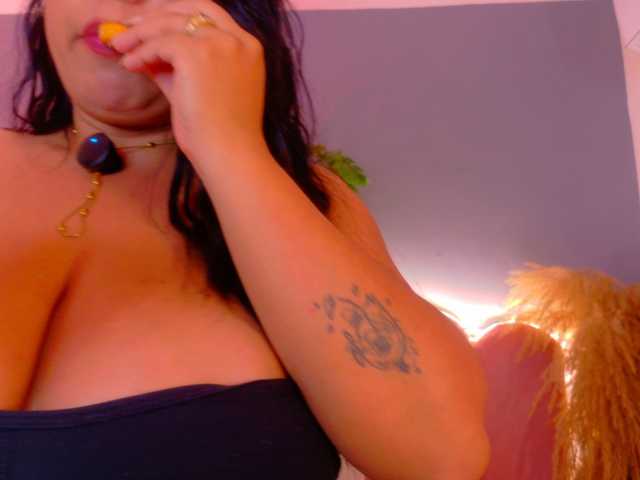 Kendalmiller live cam on BongaCams