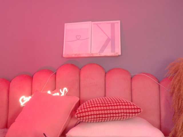 Kendalmiller live cam on BongaCams
