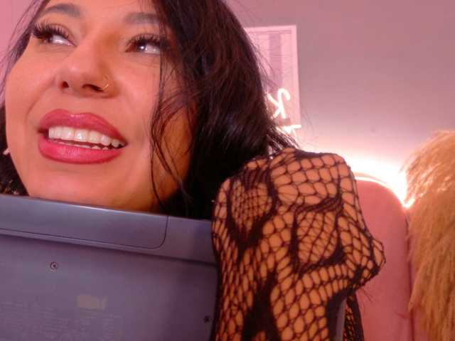 Kendalmiller live cam on BongaCams