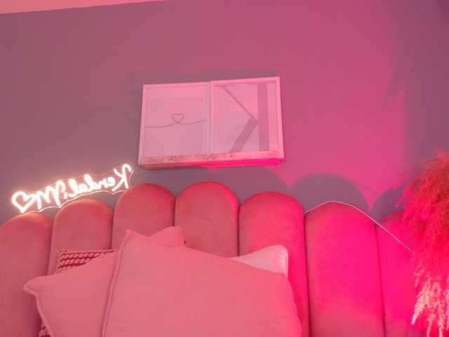 Kendalmiller live cam on BongaCams
