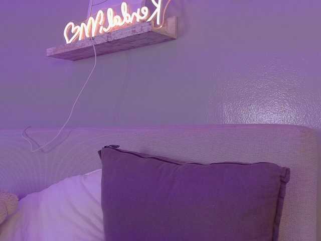 Kendalmiller live cam on BongaCams