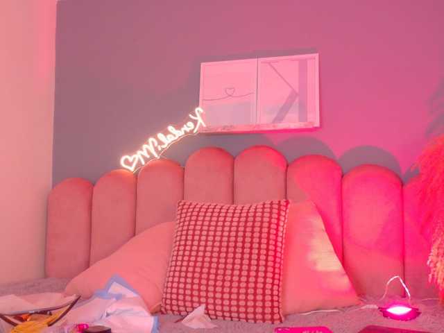 Kendalmiller live cam on BongaCams