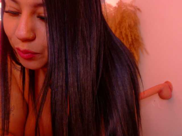 Kendalmiller, en vivo ahora en BongaCams