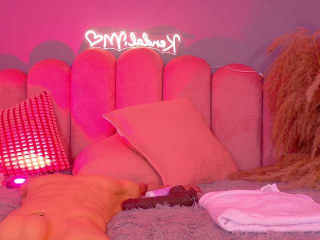 Kendalmiller live cam on BongaCams