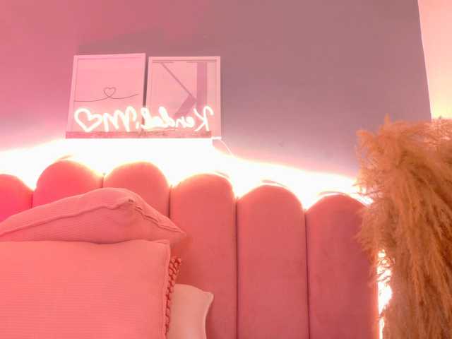 Kendalmiller live cam on BongaCams