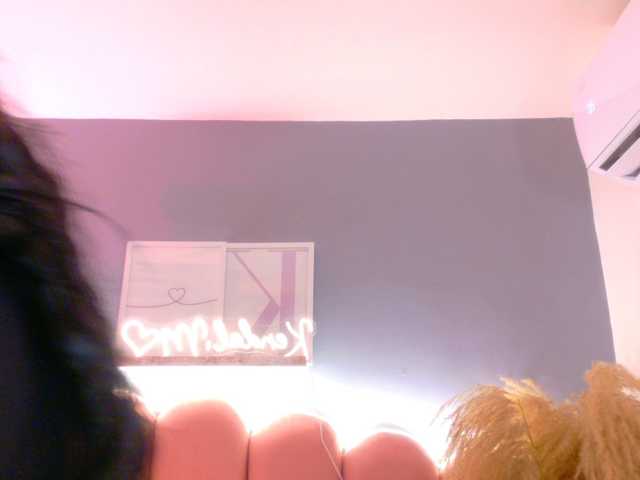 Kendalmiller live cam on BongaCams