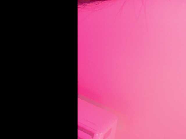 Kendalmiller live cam preview