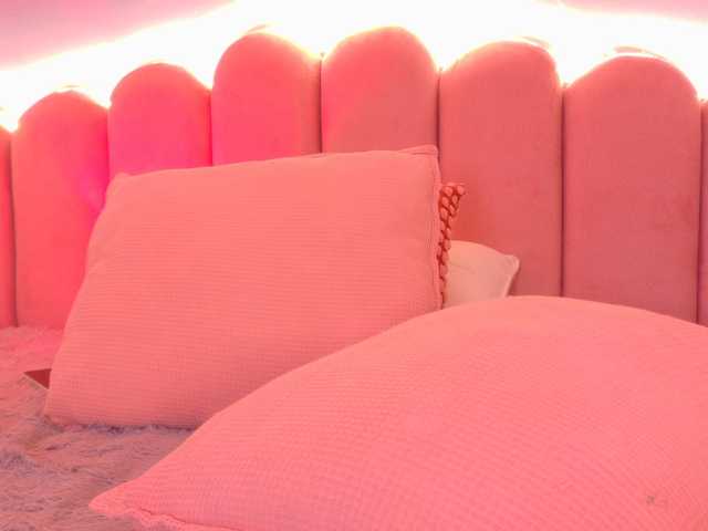 Kendalmiller live cam on BongaCams