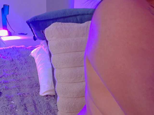 Kendalmiller live cam on BongaCams