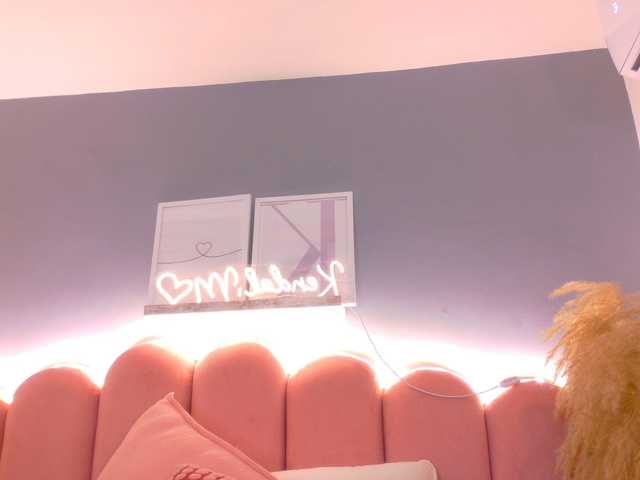 Kendalmiller live cam on BongaCams