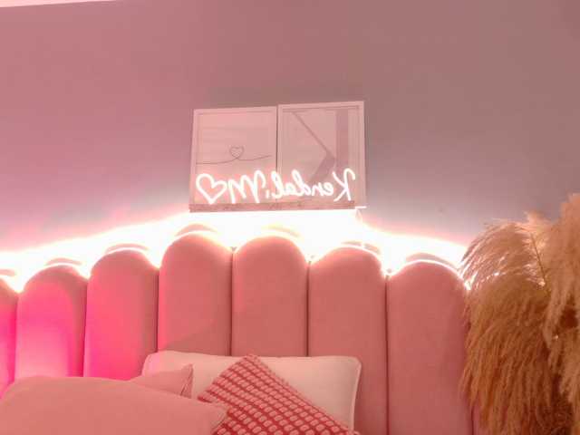 Kendalmiller live cam on BongaCams