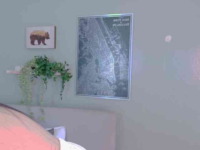Kendalmiller webcam