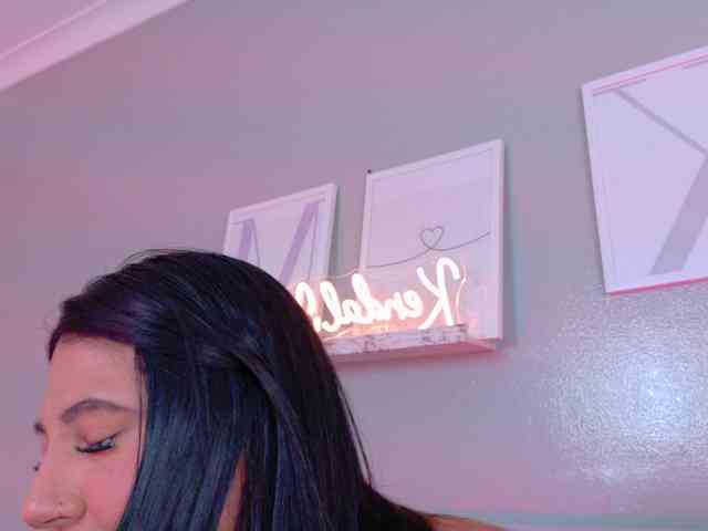 Kendalmiller webcam