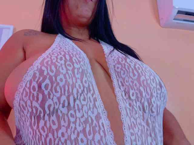Kendalmiller webcam
