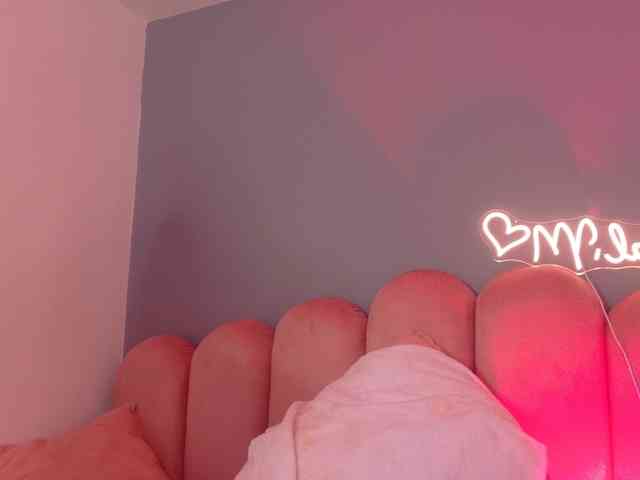 Kendalmiller webcam
