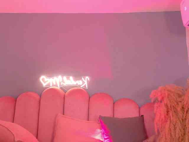 Kendalmiller webcam