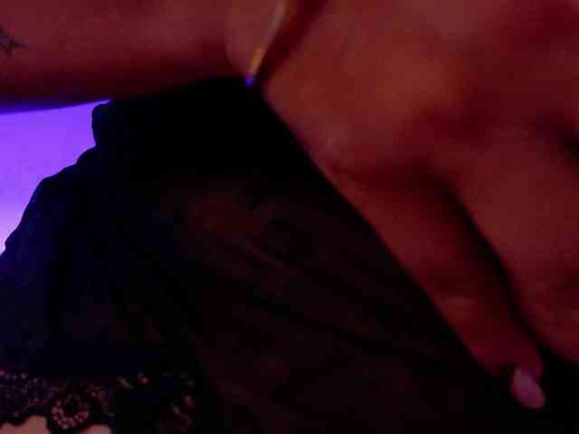 Kendalmiller webcam
