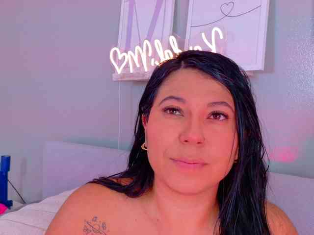 Kendalmiller webcam