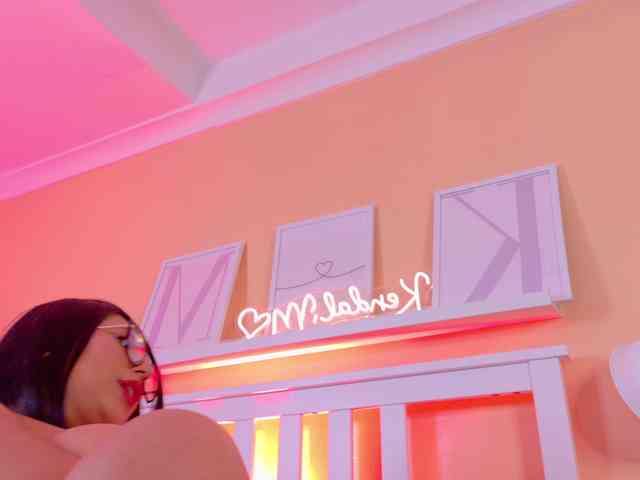 Kendalmiller webcam