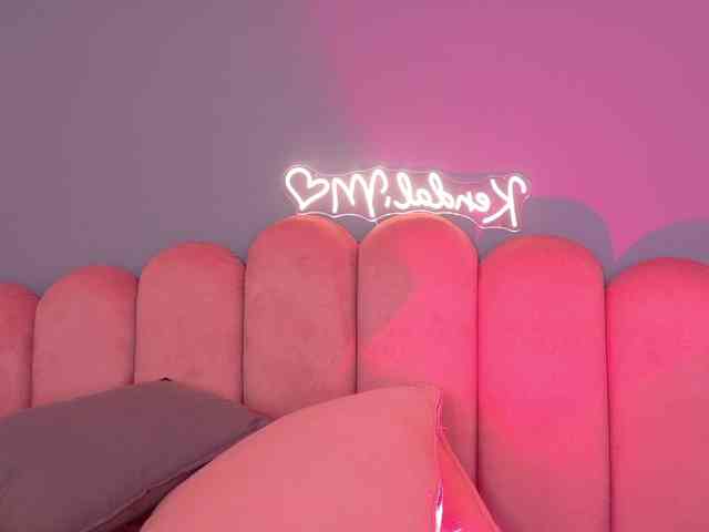 Kendalmiller webcam