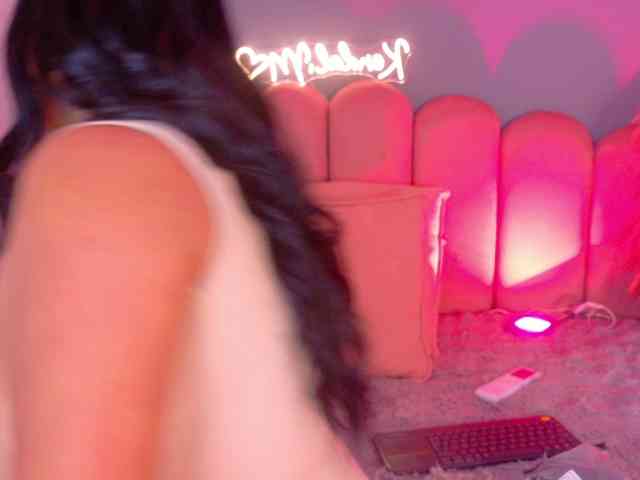Kendalmiller webcam