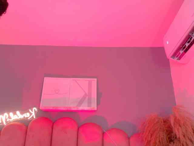 Kendalmiller webcam