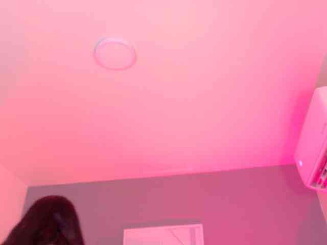 Kendalmiller webcam