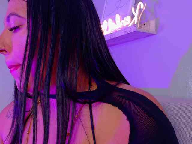 Kendalmiller Live Webcam on BongaCams