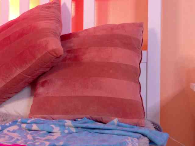 Kendalmiller webcam