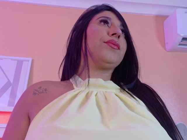 Kendalmiller webcam