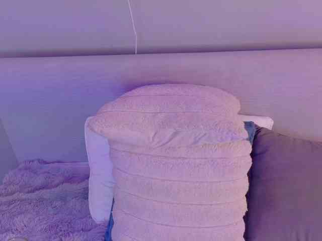 Kendalmiller webcam