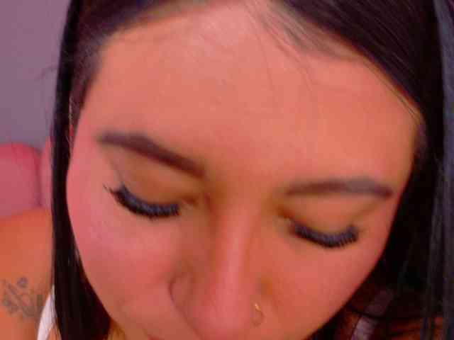 Kendalmiller webcam