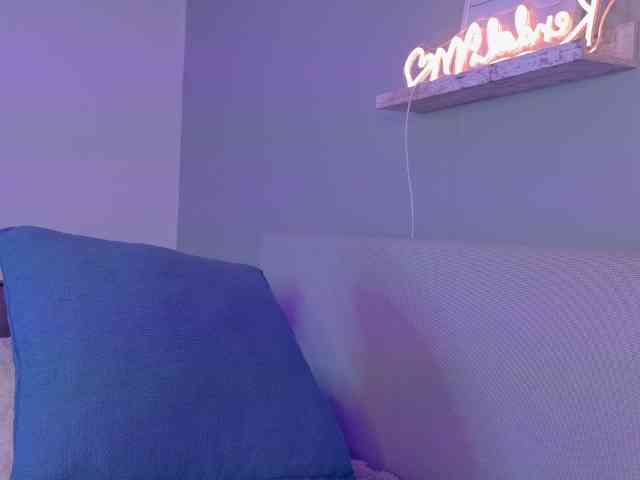 Kendalmiller webcam
