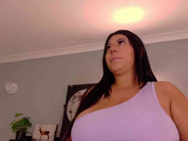Kendalmiller webcam