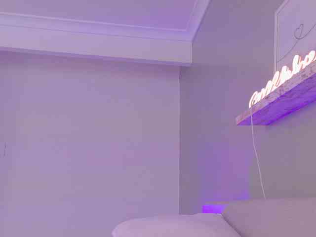 Kendalmiller webcam