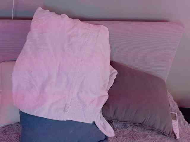 Kendalmiller webcam
