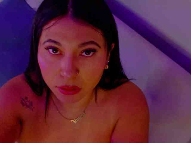 Kendalmiller webcam